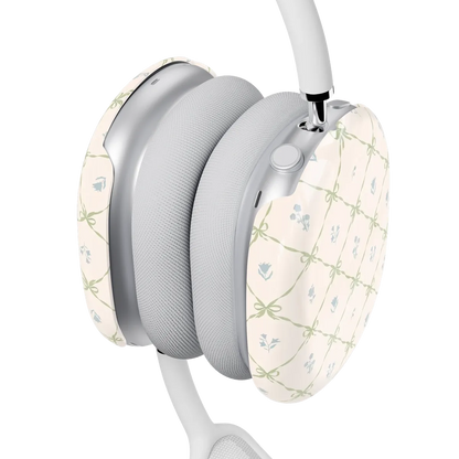Petit Petals | Dainty Lattice AirPods Max Case